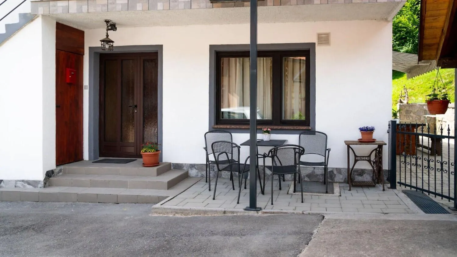 Apartments Dar - Near Lake Lokve